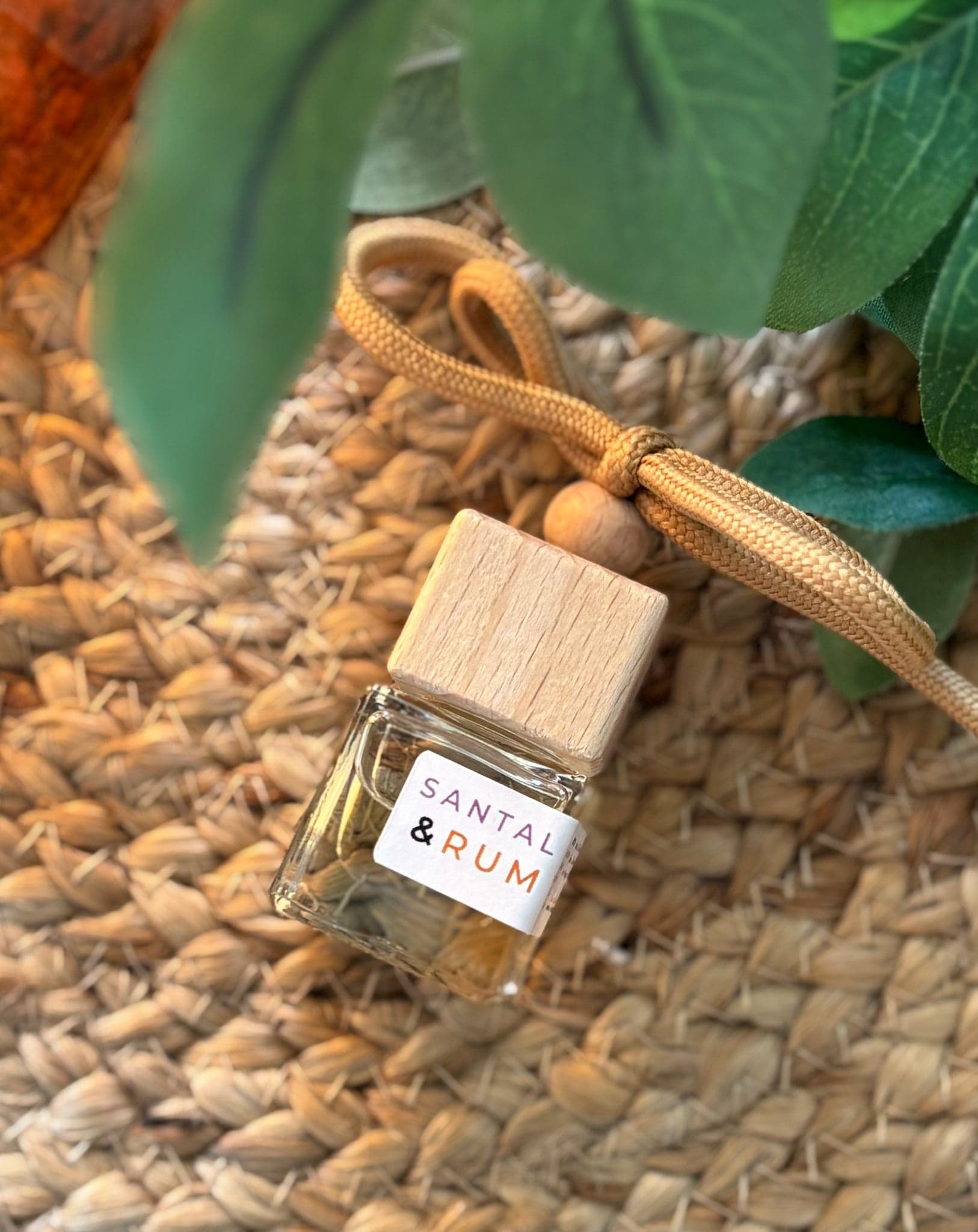 Emmi Car Woody Musk Car Diffuser